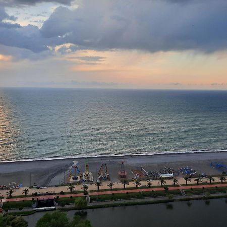 The Best Beach Aparthotel Orbi City Batumi Exterior foto